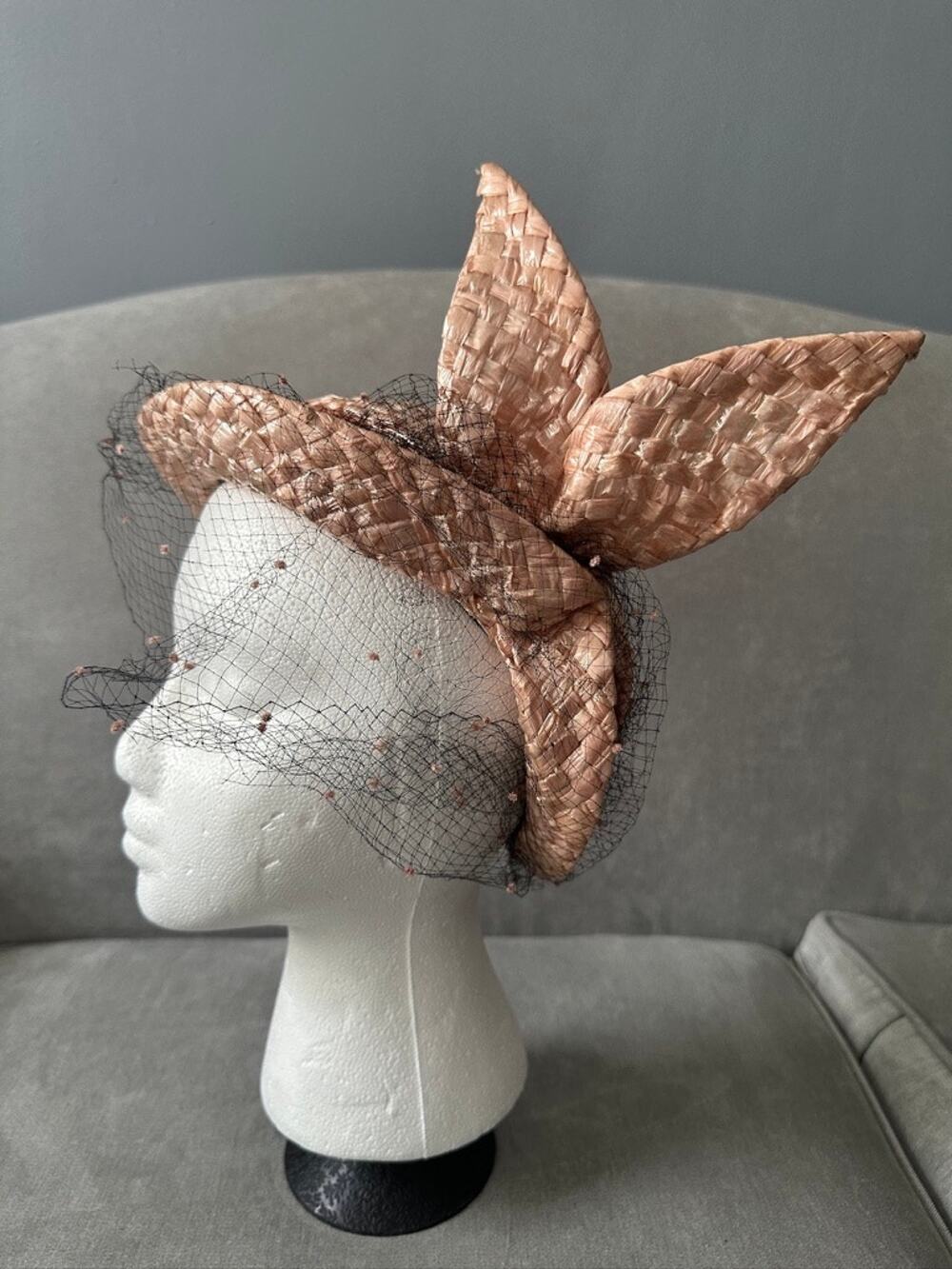 Vintage 1950s Bloomingdale's peach woven straw hat with netting